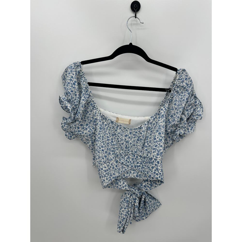 Altar'd State Crop Top Women Large Blue Microfloral Milkmaid Summer Tie Back